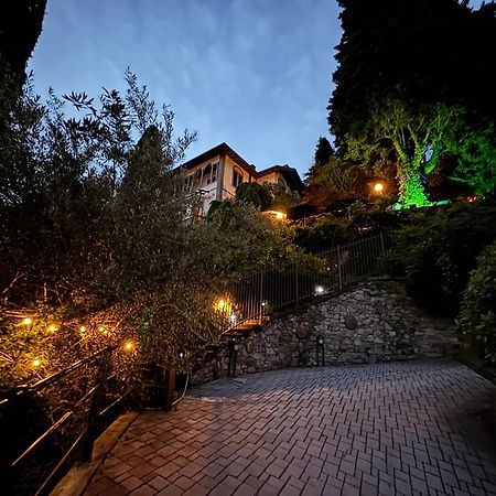 Suitecastlelakeview 1 Bellano Exterior photo